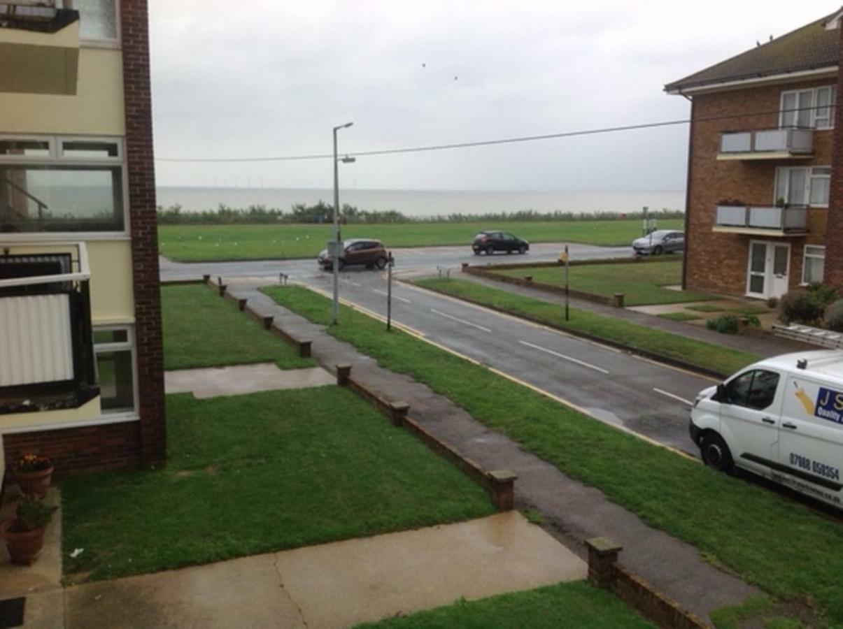 Appartamento 9 Gunfleet Court Clacton-on-Sea Esterno foto